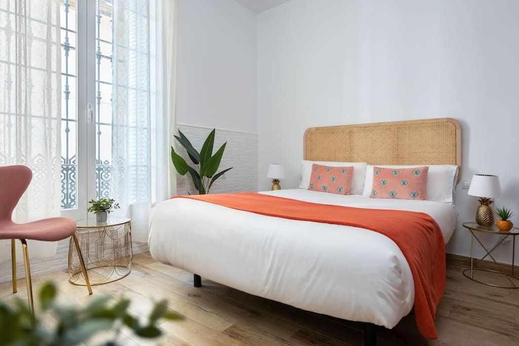 Monkeys 7revueltas Deluxe Apartment Seville